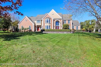 2 Pegasus Dr, Tinton Falls, NJ 07724