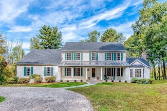 65 Plimpton St, Walpole, MA 02081