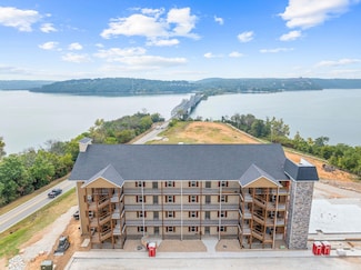 74 Bridgewater Loop Unit 2, Kimberling City, MO 65686