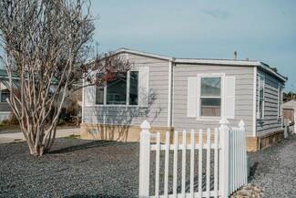 8259 Seashell Dr, Chincoteague, VA 23336