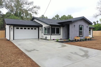 13233 Beechtree St, Lakeside, CA 92040