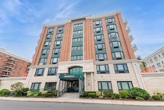 260 W Broadway Unit 2B, Long Beach, NY 11561