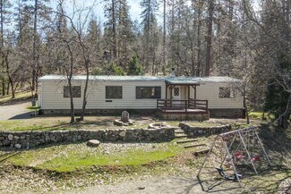 590 Brooks Ln, Weaverville, CA 96093