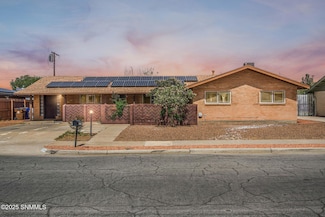 2011 Crescent Dr, Las Cruces, NM 88005