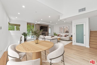 900 N West Knoll Dr Unit 2, West Hollywood, CA 90069