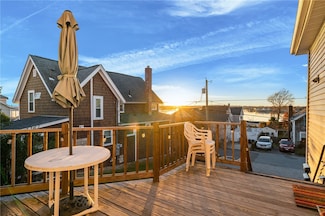 54 Hillside Ave Unit 202, Tiverton, RI 02878