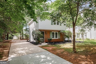 122 Shadow Moss Dr, Athens, GA 30605