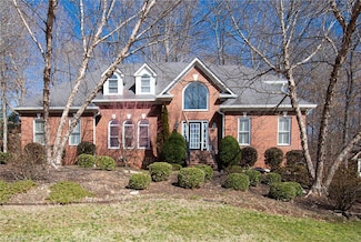 4229 Saddlewood Forest Dr, Winston Salem, NC 27106