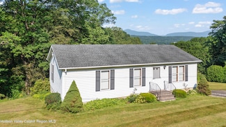 41 Cheviot Rd, Germantown, NY 12526