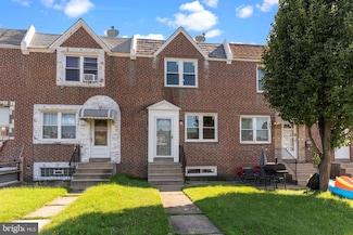 2923 Fanshawe St, Philadelphia, PA 19149