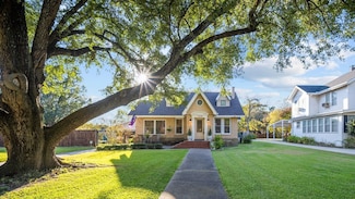 1114 S Crockett St, Sherman, TX 75090