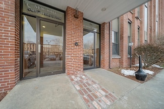 34 Newhall St Unit 313, Lowell, MA 01852