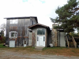 17 Old Town, Carroll, NH 03595