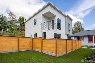 4421 49th Ave S Unit B, Seattle, WA 98118