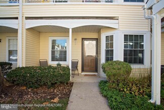 28 Huber Ct, Hightstown, NJ 08520