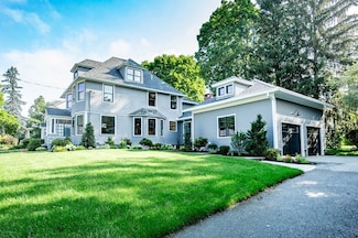 18 Wolcott Ave, Andover, MA 01810