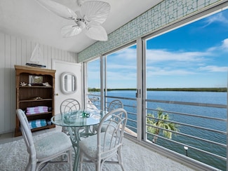 4420 Exeter Dr Unit 303, Longboat Key, FL 34228