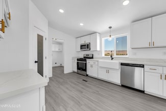 5300 Alder Ct, Silver Springs, NV 89429