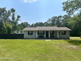 6400 Hans Rd, Moss Point, MS 39562
