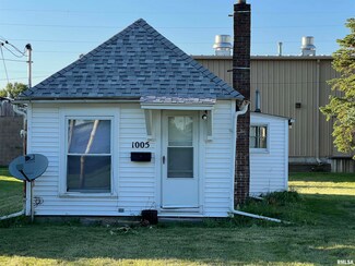 1005 SW 4th St, Aledo, IL 61231