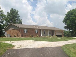 209 S 1050 E, Oakland City, IN 47660