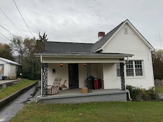 2729 Barton St, Knoxville, TN 37917