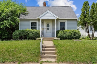 3514 Elm Ave SE, Cedar Rapids, IA 52403