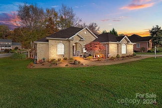 202 Stone Ridge Dr, Salisbury, NC 28146