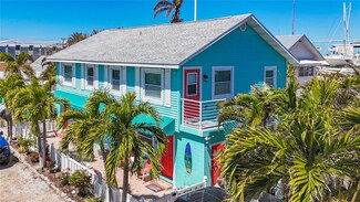 308 2nd St N Unit 202, Bradenton Beach, FL 34217