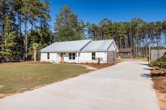 65 Happy Hollow Rd, Freeport, FL 32439