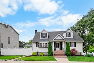204 Demorest Ave, Staten Island, NY 10314