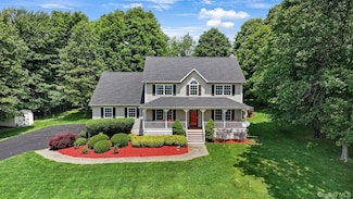 34 Melissa Ln, Washingtonville, NY 10992