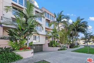 2111 S Beverly Glen Blvd Unit PH4, Los Angeles, CA 90025