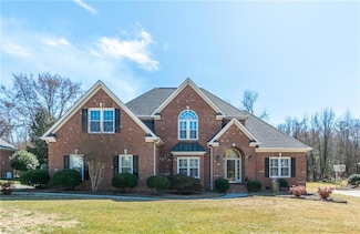 4255 Wayne Rd, Greensboro, NC 27407