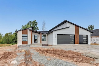 3644 E Hank Ave, Ashwaubenon, WI 54115