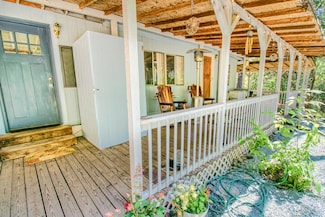 500 Warren Rd, Selma, OR 97538