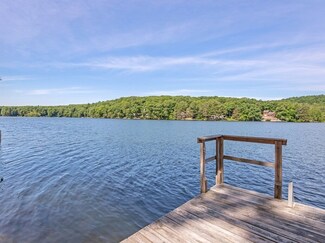 53 Bennetts Rd, Sturbridge, MA 01566