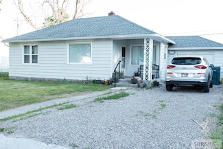 260 E Walker St, Blackfoot, ID 83221