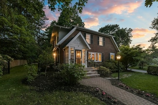 12 Coolidge Ave, Lexington, MA 02420