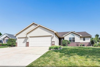 2704 Sussex Rd, Green Bay, WI 54311