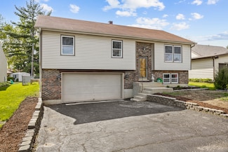 5611 Oak Park Rd, Oakwood Hills, IL 60013