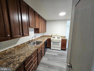 403 N Grand Ave, National Park, NJ 08063