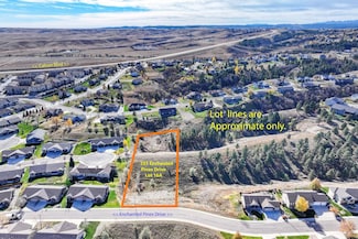 335 Enchanted Pines Dr, Rapid City, SD 57701