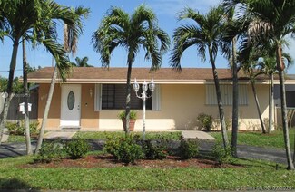 8811 NW 11th Ct, Pembroke Pines, FL 33024