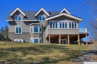 37 Pine Point Rd, Athens, NY 12015