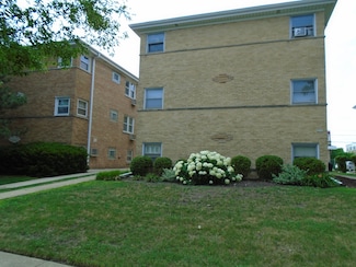 8906 N Wisner St, Niles, IL 60714