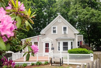 33 Whitman St, East Weymouth, MA 02189