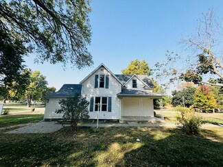 212 N 9th St, Newman Grove, NE 68758