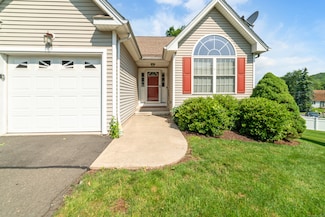 44 Forshaw Ave, Plainville, CT 06062