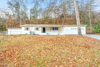 1104 Beverly Hills Dr, Sevierville, TN 37862